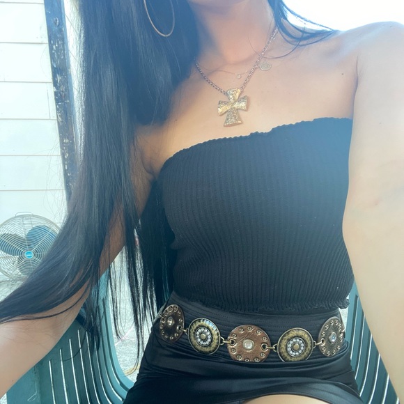 Coventry Gold Textured Chunky Cross Necklace - Picture 2 of 5